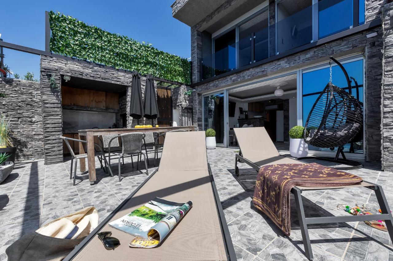 Villa Iva Писак Екстериор снимка