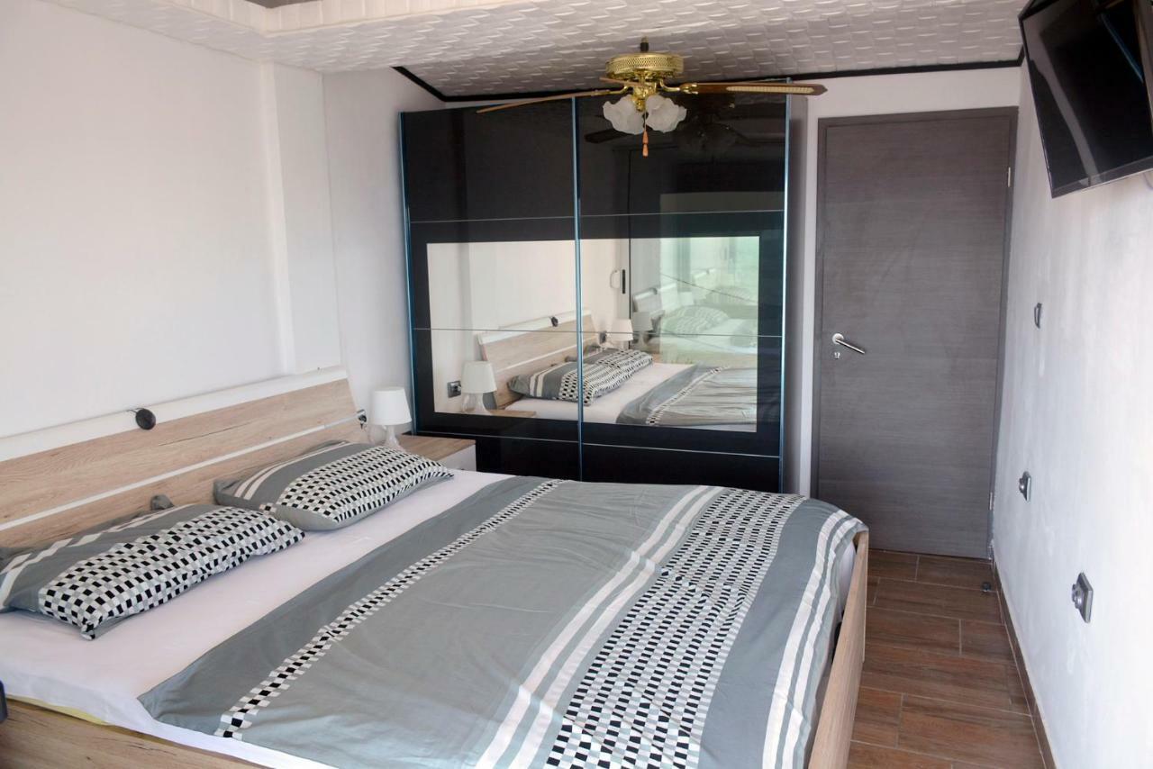Villa Iva Писак Екстериор снимка