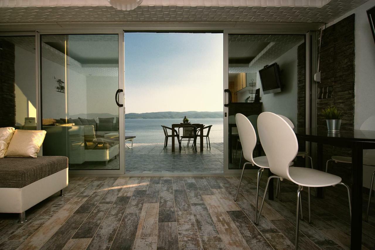 Villa Iva Писак Екстериор снимка